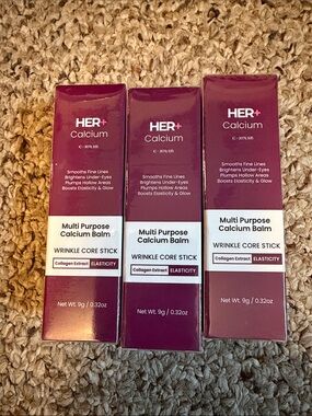 Calcium Multi-Purpose Eye Primer Balm in Deep Berry